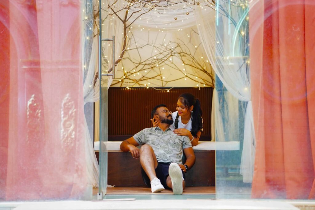 How to Pose Naturally in Pre-Wedding Shoots